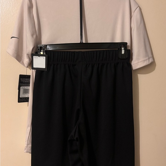 Nike Beige Tee with Black and Yellow Graphic - Picture 2 of 2